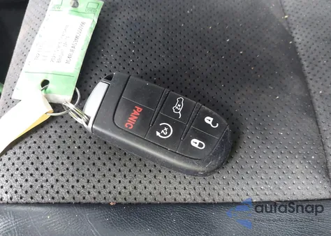 2021 Jeep Grand Cherokee Laredo X 4X2 из США, поврежденный, VIN 1C4RJEAG3MC550990